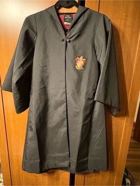 Universal Studios Gryfinndor Robe - Kids Size xxxs